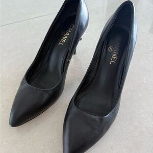 Chanel Black Women's Shoes Pumps